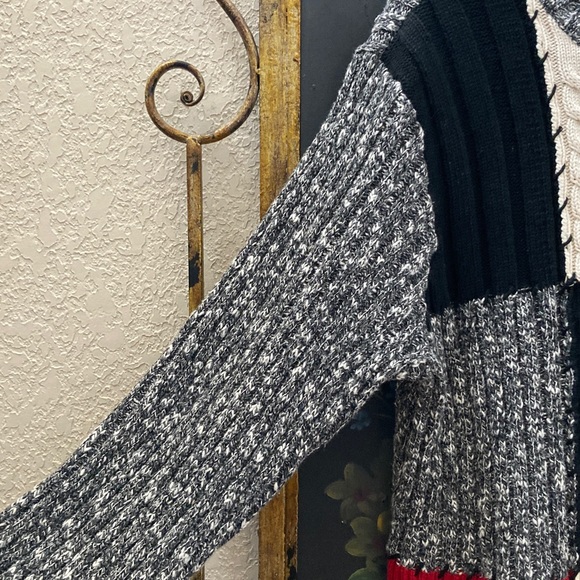 Y2K UK Hand-Sewn Colorblock Sweater, Cotton Blend - Picture 3 of 7